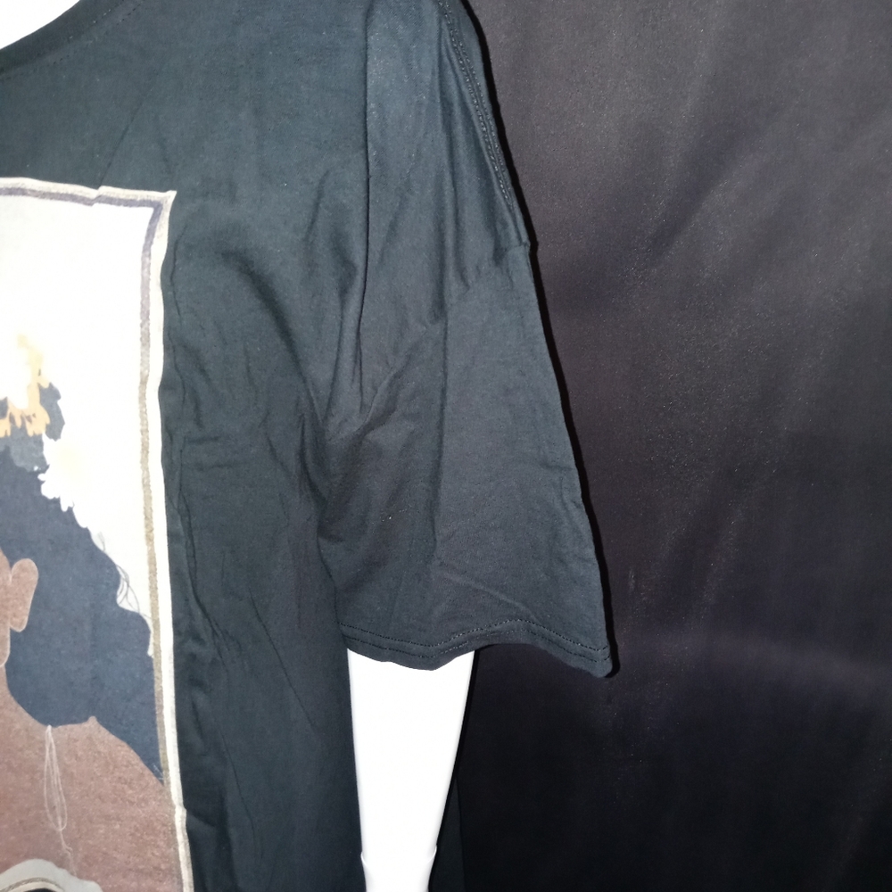 π Black Beauty π Women's Printed Tee - Picture 4 of 6